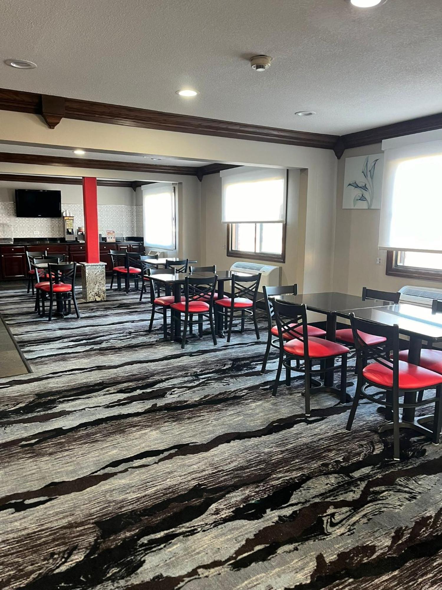 Ramada By Wyndham South Hotel 3*
